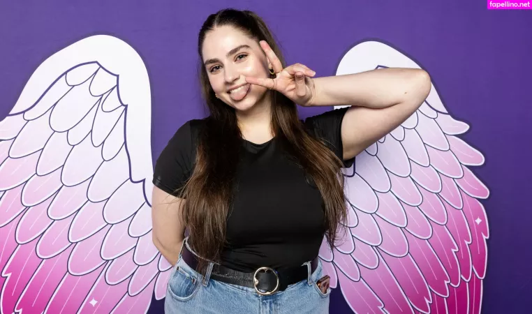 Elisabeth Marchini OnlyFans Thumbnail #K8YfOSO4L1