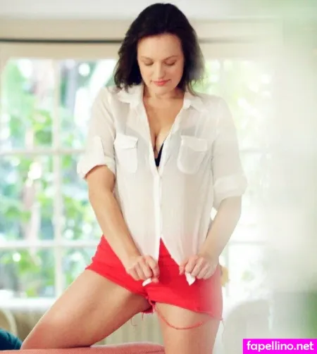 Elisabeth Moss OnlyFans Thumbnail #2BdWvw7jxK