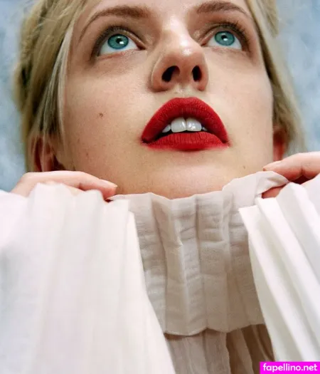 Elisabeth Moss OnlyFans Thumbnail #yzdIfvHOgX