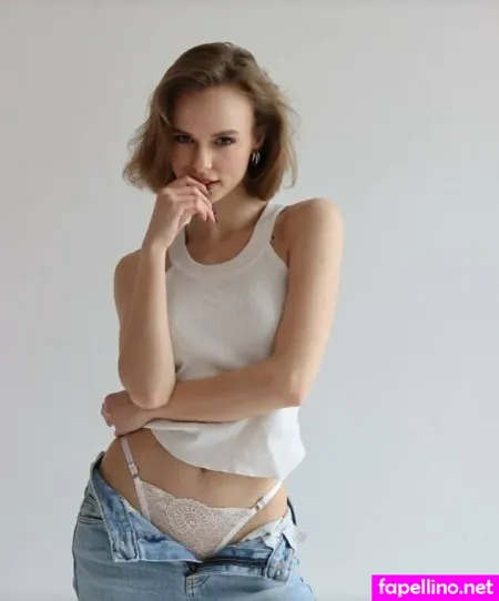 Elisabeth Xoxo OnlyFans Thumbnail #rebWOcKpPl