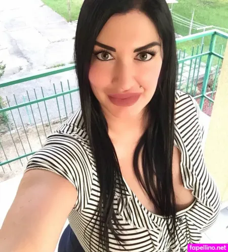 Elisabetta Mediterraneagirl OnlyFans Thumbnail #bZWNN1BMFP