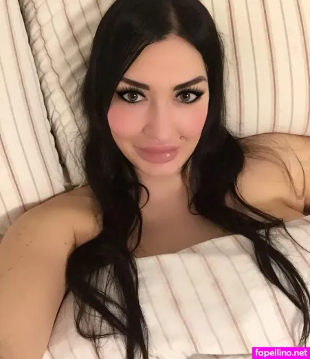 Elisabetta Mediterraneagirl OnlyFans Thumbnail #lDk4ZompFU