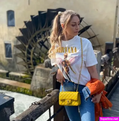 Elisabetta Sterni OnlyFans Thumbnail #iqS5vmrXF4