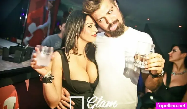 Elisabetta Sterni OnlyFans Thumbnail #pNy6Oma1M1