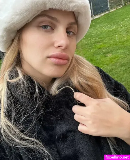 Elisablonde OnlyFans Thumbnail #x5VY5PiVry