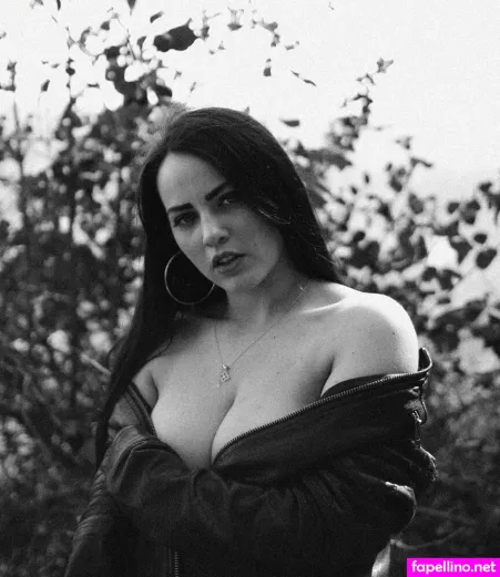 Elisaofficialx OnlyFans Thumbnail #7AMLrhW6FF