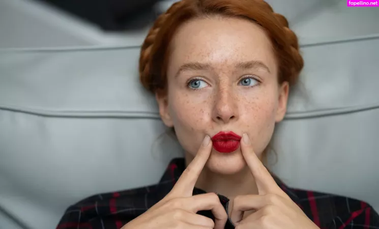 Elisaveta Kurilko OnlyFans Thumbnail #ZQaGff2B33