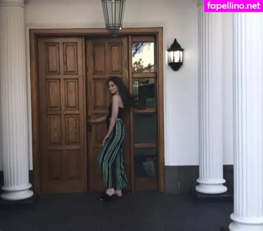 Elise Clayton OnlyFans Thumbnail #7RRedakpAD