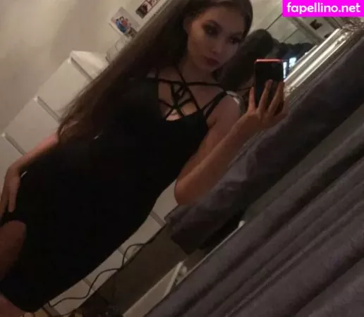 Elise Clayton OnlyFans Thumbnail #QnuijN1O2E