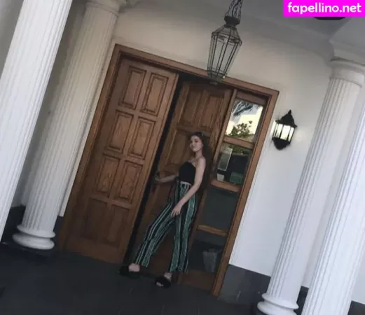 Elise Clayton OnlyFans Thumbnail #cC6gdS2PcJ