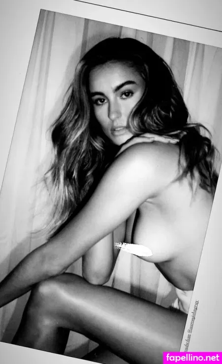 Elise Gosdschan Main Profile Photo