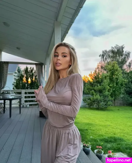 Elise Luna7 Vip OnlyFans Thumbnail #4GEDHARq9W