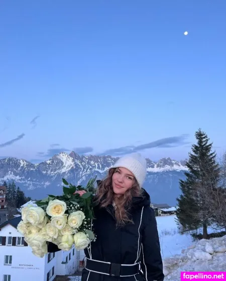 Elisees OnlyFans Thumbnail #0wDQytzKff