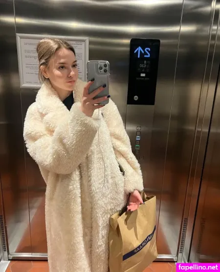 Elisees OnlyFans Thumbnail #9dG2QiJjH2