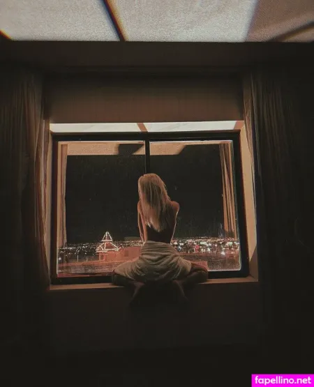 Elisemaxo Main Profile Photo