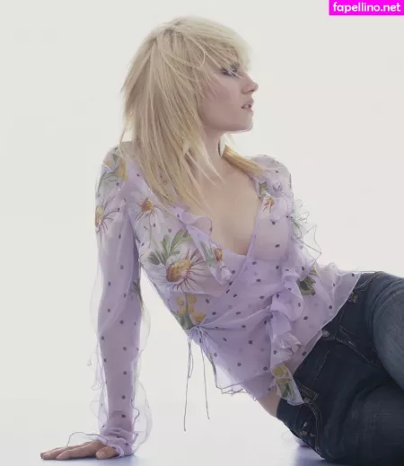 Elisha Cuthbert OnlyFans Thumbnail #r2W2DCRWzY