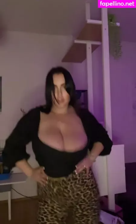 Eliz Gry 3 OnlyFans Thumbnail #1Qu1Y6g0t4