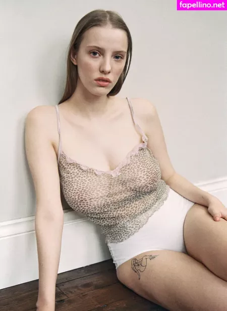 Eliza Goldsmith OnlyFans Thumbnail #0gY7B1tl7N