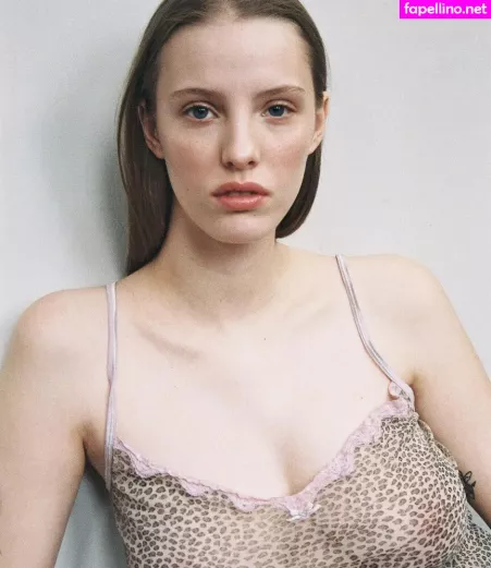 Eliza Goldsmith OnlyFans Thumbnail #C8hEJg80KQ