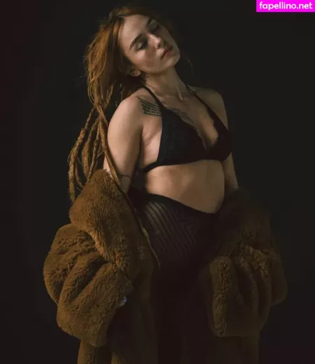 Eliza Grace OnlyFans Thumbnail #B7GH9ismEB