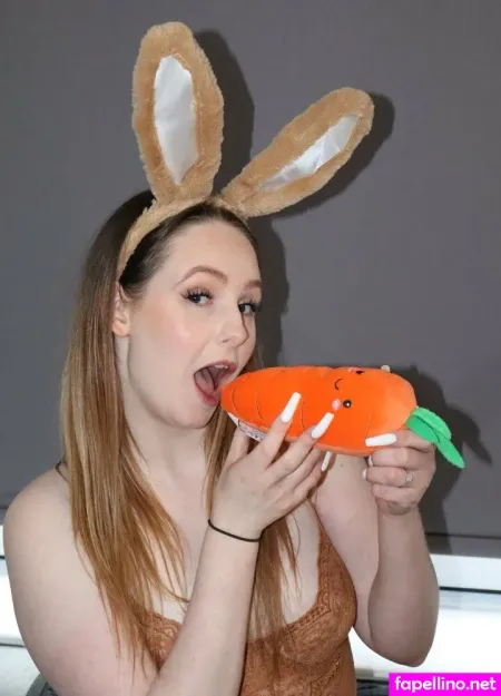 Eliza Smoke420 OnlyFans Thumbnail #oYDJHq4grz