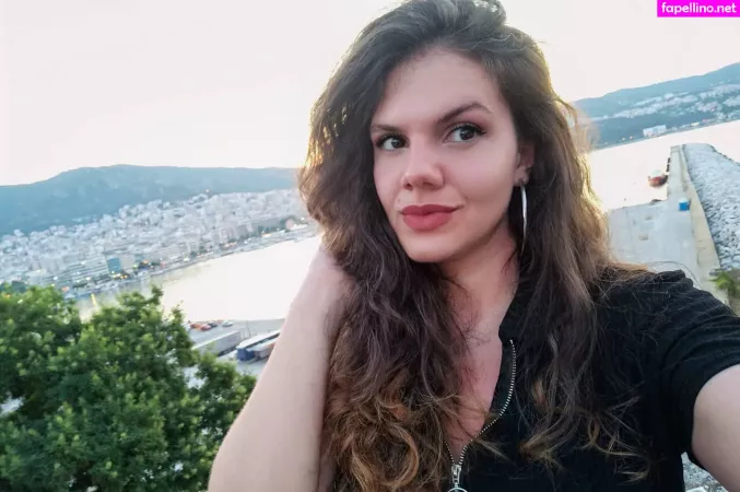 Eliza Stefanova OnlyFans Thumbnail #QJ58WM7ira