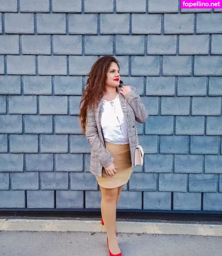 Eliza Stefanova OnlyFans Thumbnail #YOC2MxxwKE