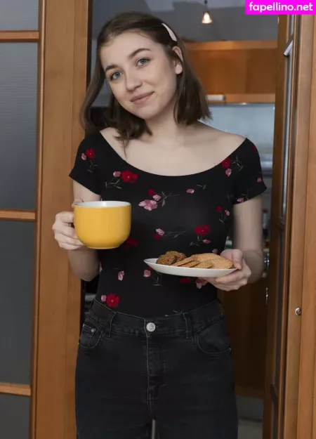 Eliza Thorn OnlyFans Thumbnail #7Wpo72roa9