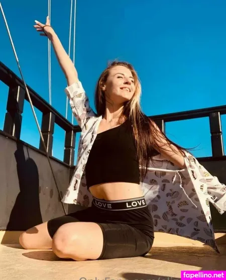 Elizabet Ua OnlyFans Thumbnail #HSYIkbZCXF