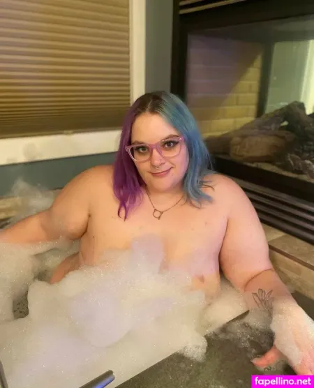 Elizabeth 222 OnlyFans Thumbnail #sq4VR1MTru