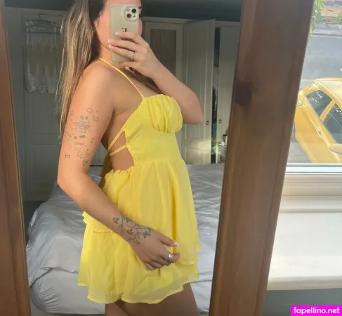 Elizabeth Alker OnlyFans Thumbnail #11bGen3mGq