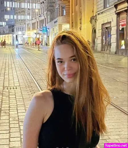 Elizabeth Berard OnlyFans Thumbnail #gBCc2DUghq