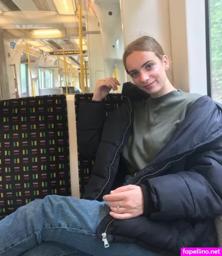 Elizabeth Christy OnlyFans Thumbnail #91k4BHLEo4