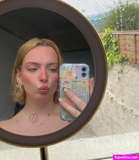 Elizabeth Christy OnlyFans Thumbnail #fI3NAdzGLJ