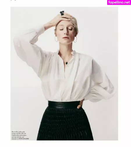 Elizabeth Debicki OnlyFans Thumbnail #nJsDy2xCgX