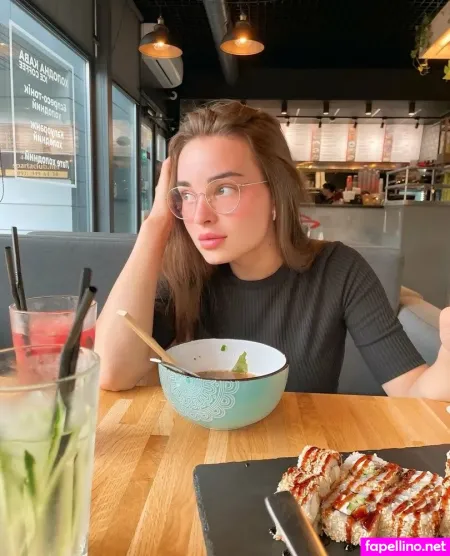 Elizabeth Dreamm OnlyFans Thumbnail #CsRUrrjHY4