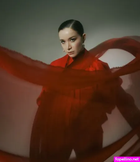 Elizabeth Dulau OnlyFans Thumbnail #wTl2uzHJd1