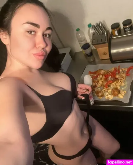 Elizabeth Fox OnlyFans Thumbnail #sWEZ5SMJKx