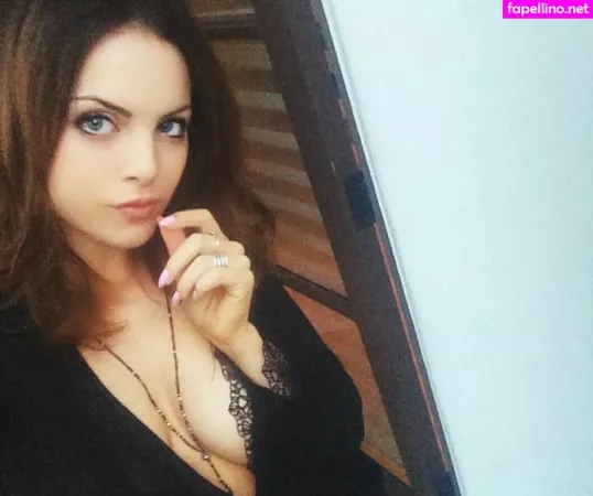 Elizabeth Gillies OnlyFans Thumbnail #4MvVzYWMb1