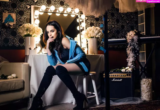Elizabeth Gillies OnlyFans Thumbnail #RrQIrlpBxt