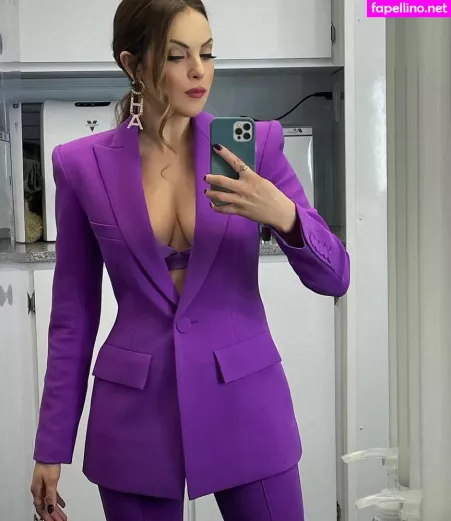 Elizabeth Gillies OnlyFans Thumbnail #akypqXh4qm