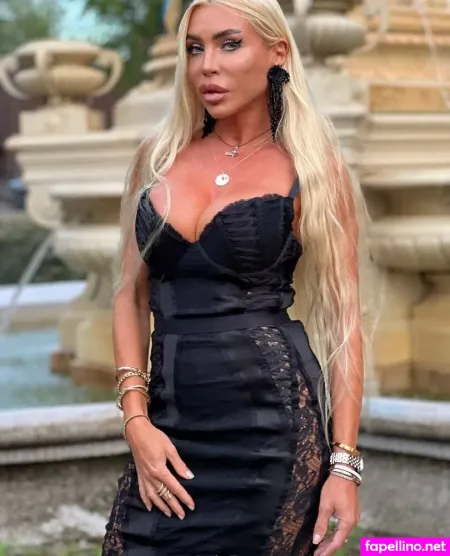 Elizabeth Gold OnlyFans Thumbnail #e1oOD0di2m