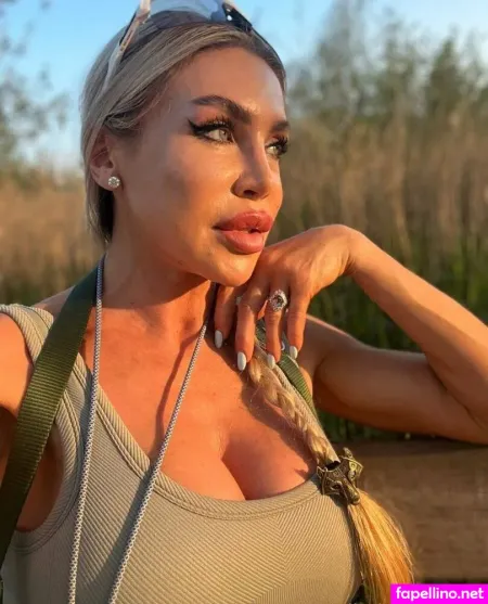 Elizabeth Gold OnlyFans Thumbnail #mkkO735Haq