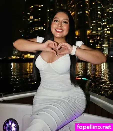 Elizabeth Gonzalez OnlyFans Thumbnail #l2vVytmEVr