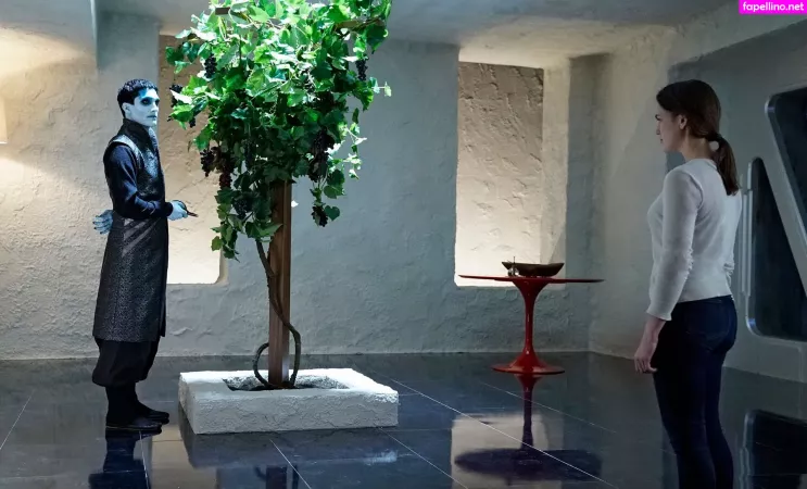 Elizabeth Henstridge OnlyFans Thumbnail #EuSwJa2mtd