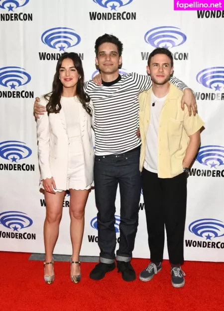 Elizabeth Henstridge OnlyFans Thumbnail #HHU6xC5pd6