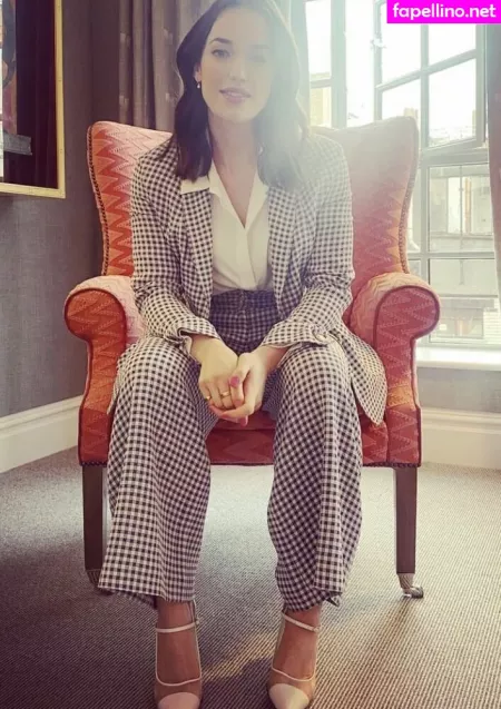 Elizabeth Henstridge OnlyFans Thumbnail #O2e4pOVlW9