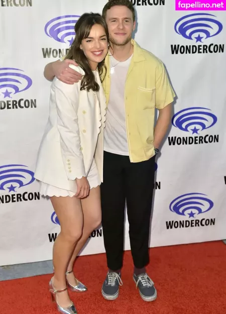 Elizabeth Henstridge OnlyFans Thumbnail #Y6aZ9Bzcwe