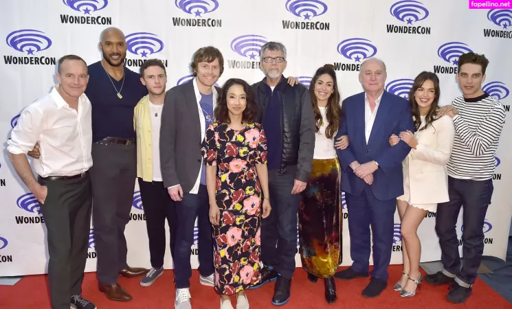 Elizabeth Henstridge OnlyFans Thumbnail #kEmM7g74PX