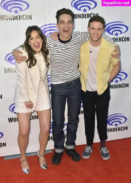 Elizabeth Henstridge OnlyFans Thumbnail #lEbSYHFASv